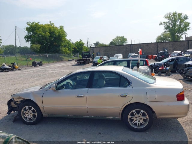 45716952 :رقم المزاد ، 19UUA5667YA007204 vin ، 2000 Acura Tl 3.2 مزاد بيع