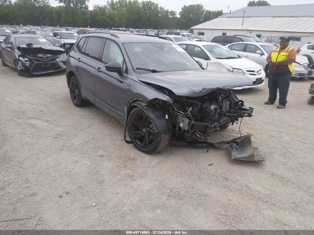 2024 Volkswagen Tiguan 2.0t Se R-line Black მანქანა იყიდება აუქციონზე, vin: 3VV8B7AX0RM090540, აუქციონის ნომერი: 45716963