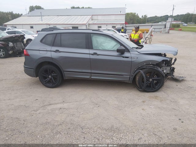 2024 Volkswagen Tiguan 2.0t Se R-line Black მანქანა იყიდება აუქციონზე, vin: 3VV8B7AX0RM090540, აუქციონის ნომერი: 45716963