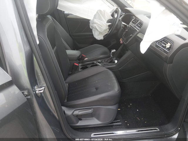2024 Volkswagen Tiguan 2.0t Se R-line Black მანქანა იყიდება აუქციონზე, vin: 3VV8B7AX0RM090540, აუქციონის ნომერი: 45716963