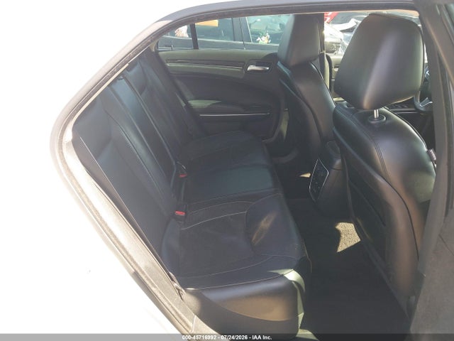 Chrysler 300C 2016 2C3CCAEG5GH268729 Image 8