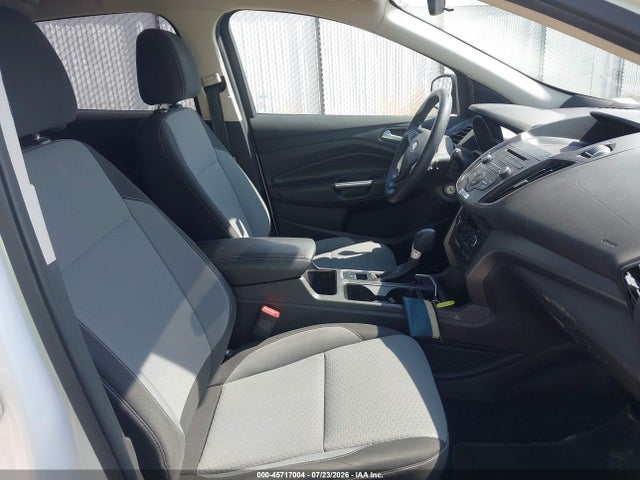 1FMCU9GD2HUA41325 Ford ESCAPE SE