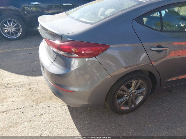 Продаж на аукціоні авто 2018 Hyundai Elantra Value Edition, vin: 5NPD84LF0JH399546, номер лоту: 45717013