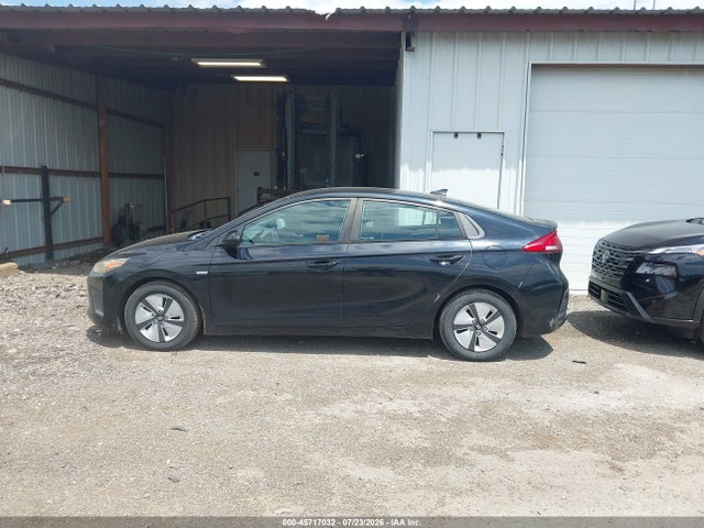 Продаж на аукціоні авто 2018 Hyundai Ioniq Hybrid Blue, vin: KMHC65LC8JU076487, номер лоту: 45717032