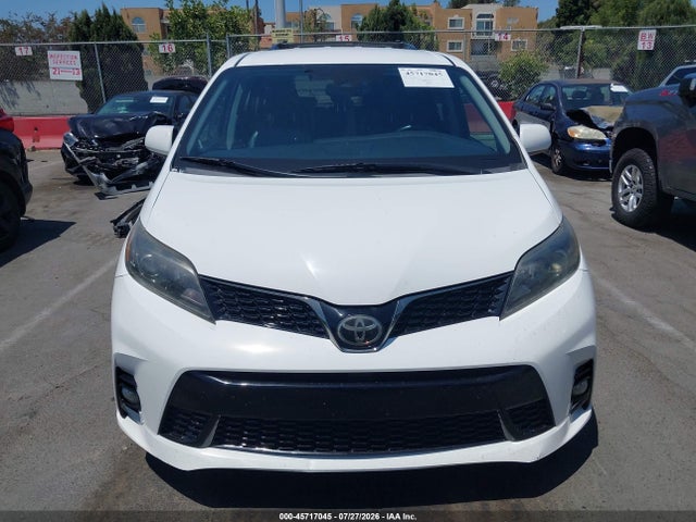 Toyota Sienna Se 8 Passenger 2018 5TDXZ3DC6JS958262 Image 13