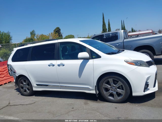 Toyota Sienna Se 8 Passenger 2018 5TDXZ3DC6JS958262 Image 14