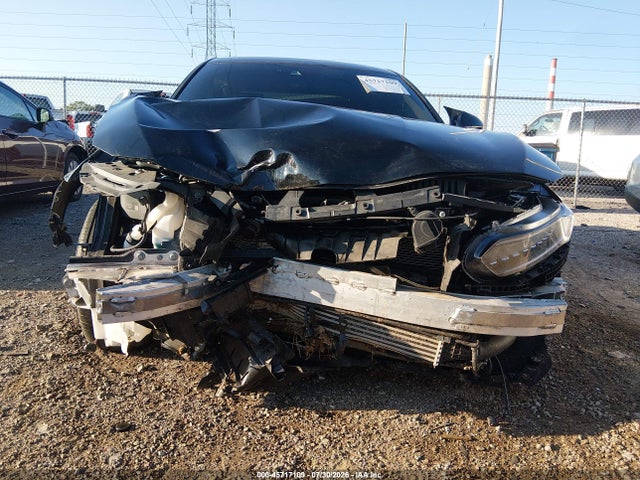 45717109 :رقم المزاد ، 1HGCV2F98NA015901 vin ، 2022 Honda Accord Touring مزاد بيع