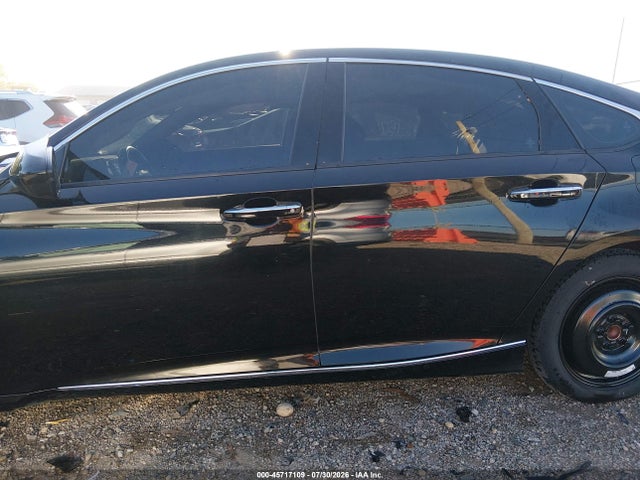 45717109 :رقم المزاد ، 1HGCV2F98NA015901 vin ، 2022 Honda Accord Touring مزاد بيع