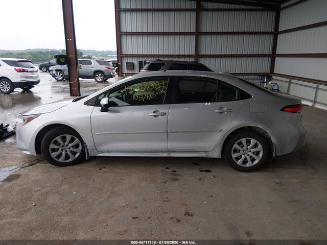 45717138 :رقم المزاد ، JTDEPMAE8N3007870 vin ، 2022 Toyota Corolla Le مزاد بيع