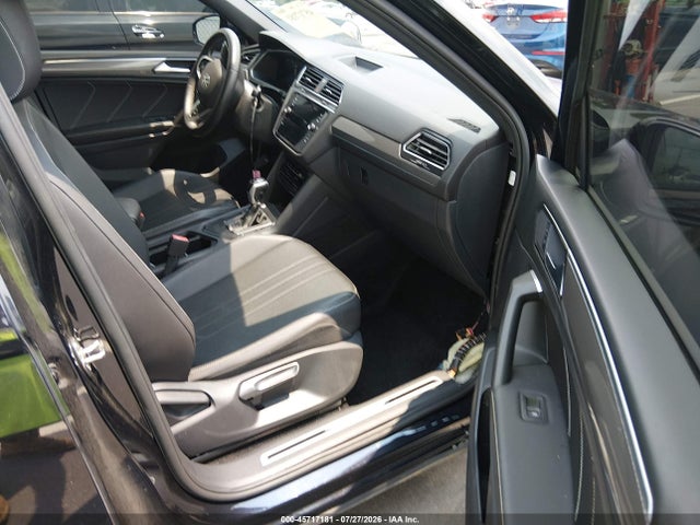45717181 :رقم المزاد ، 3VVCB7AX7PM045568 vin ، 2023 Volkswagen Tiguan 2.0t Se R-line Black مزاد بيع