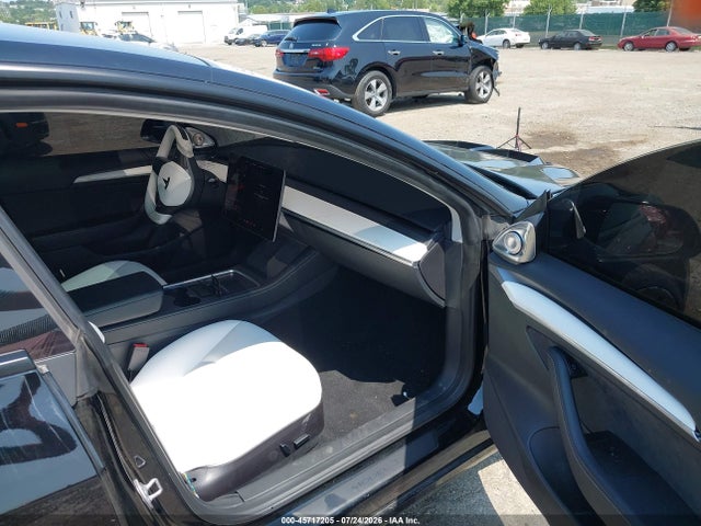 Продаж на аукціоні авто 2023 Tesla Model 3 Performance Dual Motor All-wheel Drive, vin: 5YJ3E1EC7PF423161, номер лоту: 45717205