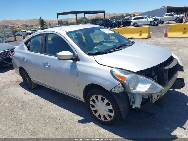 2018 3N1CN7AP3JL810815 main image