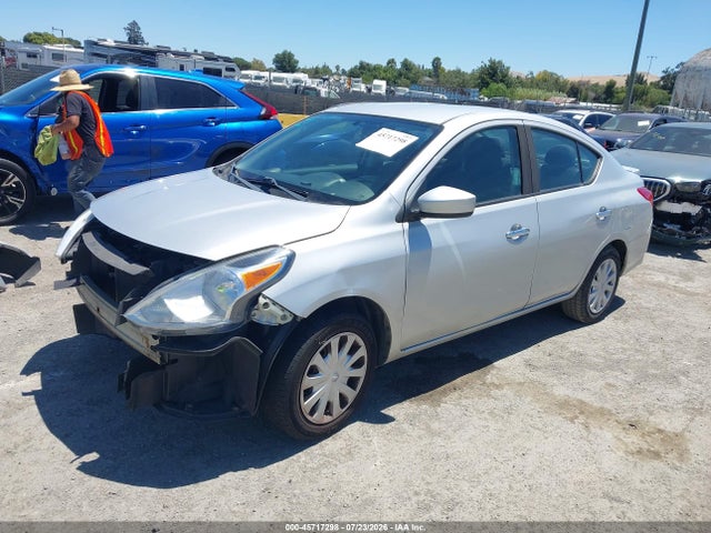 3N1CN7AP3JL810815 Nissan Versa 1.6 Sv