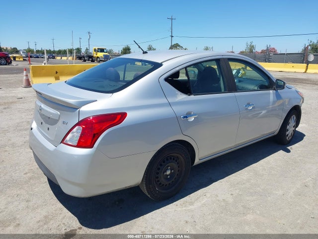 3N1CN7AP3JL810815 Nissan Versa 1.6 Sv