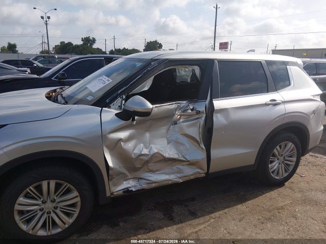 2024 Mitsubishi Outlander Es 2.5 2wd მანქანა იყიდება აუქციონზე, vin: JA4J3UA8XRZ060555, აუქციონის ნომერი: 45717324