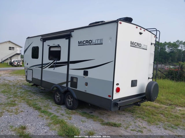 2021 Flagstaff Micro მანქანა იყიდება აუქციონზე, vin: 4X4TFLX28MD444062, აუქციონის ნომერი: 45717344