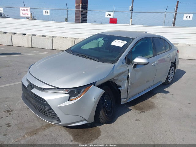 Toyota COROLLA LE 2025 5YFB4MDE7SP333993 Image 2