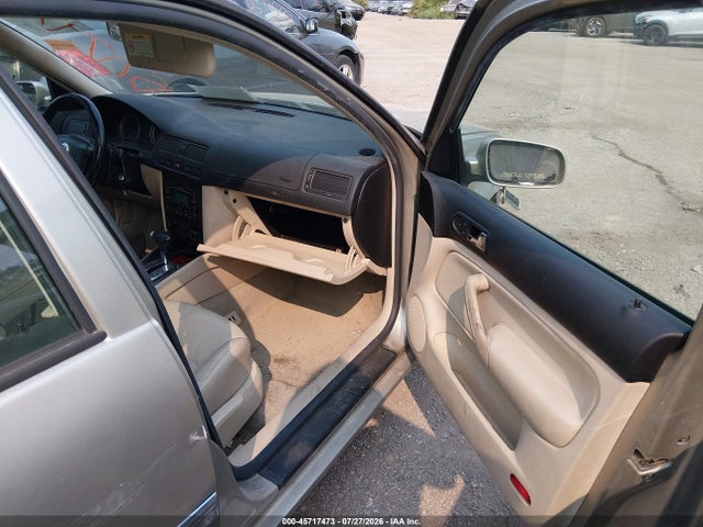 Продажа на аукционе авто 2004 Volkswagen Jetta Gls 2.0l, vin: 3VWSK69M74M083843, номер лота: 45717473