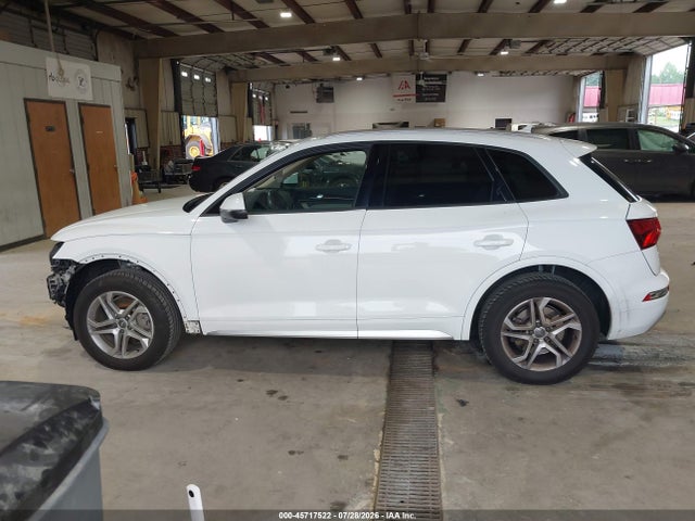 Продажа на аукционе авто 2018 Audi Q5 2.0t Premium/2.0t Tech Premium, vin: WA1ANAFY1J2112329, номер лота: 45717522