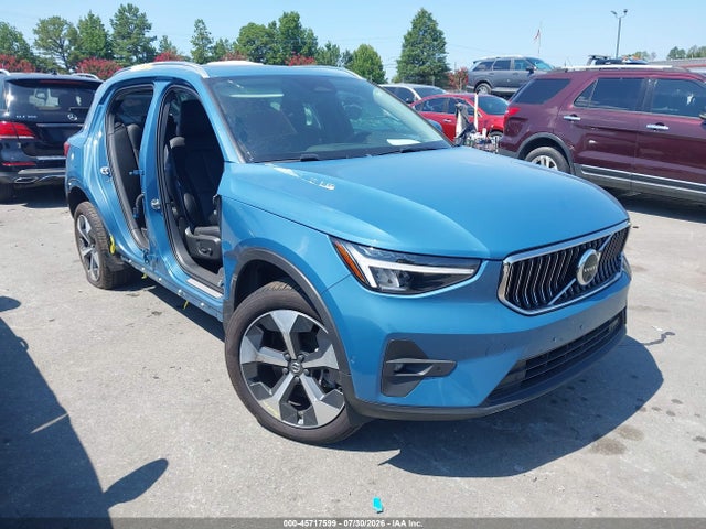 Продаж на аукціоні авто 2025 Volvo Xc40 B5 Plus Bright Theme, vin: YV4L12UE7S2587541, номер лоту: 45717599