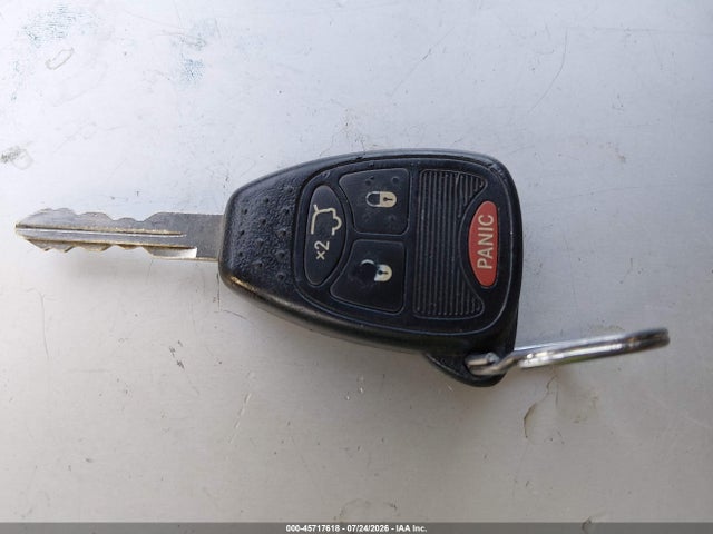 45717618 :رقم المزاد ، 1C3CCBBB7DN695864 vin ، 2013 Chrysler 200 Touring مزاد بيع