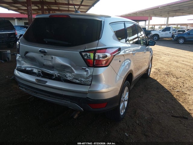 Ford ESCAPE SE 2017 1FMCU9GD8HUE18529 Image 4