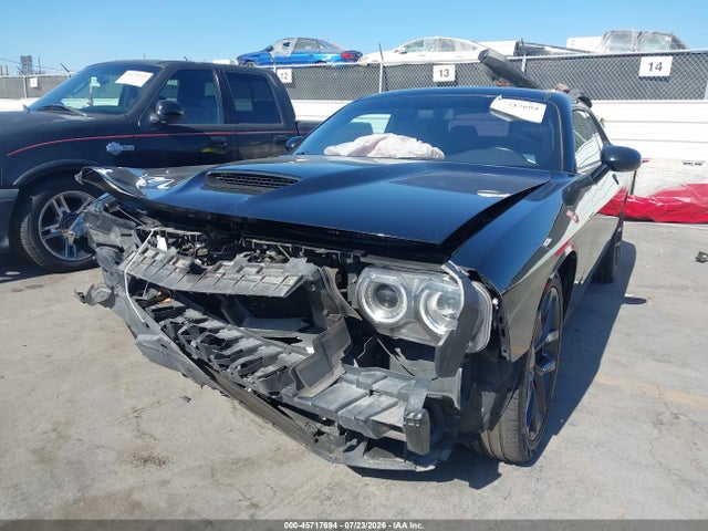 2C3CDZJG7KH715815 Dodge Challenger Gt