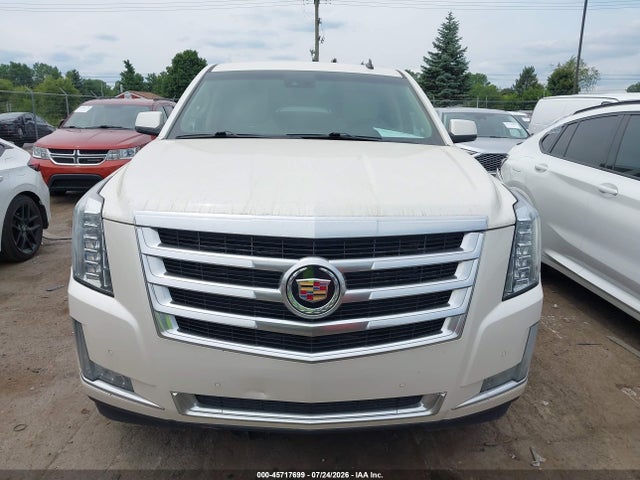 2015 Cadillac Escalade Luxury მანქანა იყიდება აუქციონზე, vin: 1GYS4BKJXFR297128, აუქციონის ნომერი: 45717699
