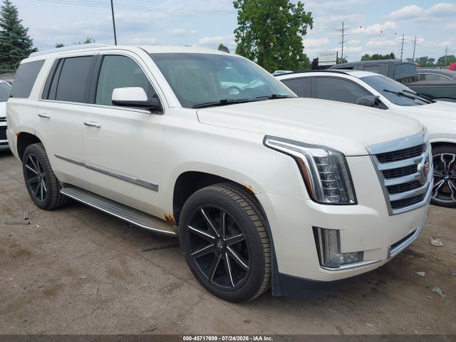 2015 Cadillac Escalade Luxury მანქანა იყიდება აუქციონზე, vin: 1GYS4BKJXFR297128, აუქციონის ნომერი: 45717699