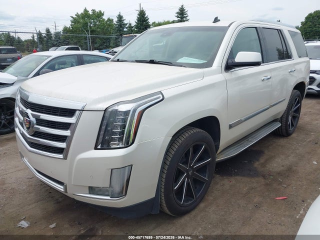 2015 Cadillac Escalade Luxury მანქანა იყიდება აუქციონზე, vin: 1GYS4BKJXFR297128, აუქციონის ნომერი: 45717699