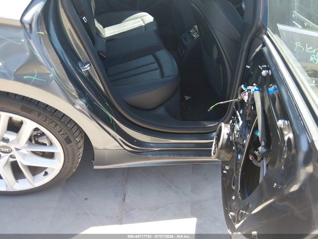 2024 Audi A5 Sportback Premium Plus 45 Tfsi Quattro S Tronic მანქანა იყიდება აუქციონზე, vin: WAUFACF51RA096575, აუქციონის ნომერი: 45717793