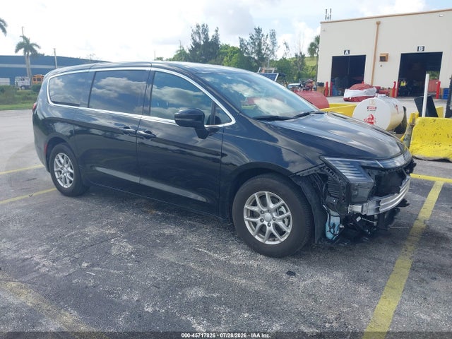 45717826 :رقم المزاد ، 2C4RC1BG8VR559758 vin ، 2027 Chrysler Pacifica مزاد بيع