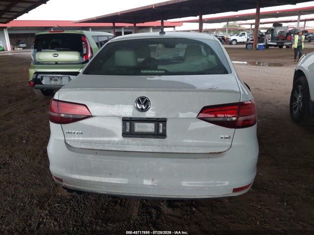 Продаж на аукціоні авто 2016 Volkswagen Jetta 1.8t Sport, vin: 3VWD17AJ7GM285587, номер лоту: 45717895
