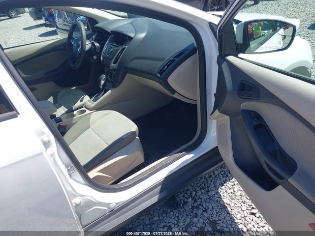 45717929 :رقم المزاد ، 1FAHP3F22CL424409 vin ، 2012 Ford Focus Se مزاد بيع