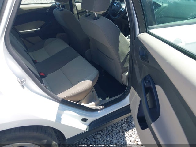 45717929 :رقم المزاد ، 1FAHP3F22CL424409 vin ، 2012 Ford Focus Se مزاد بيع