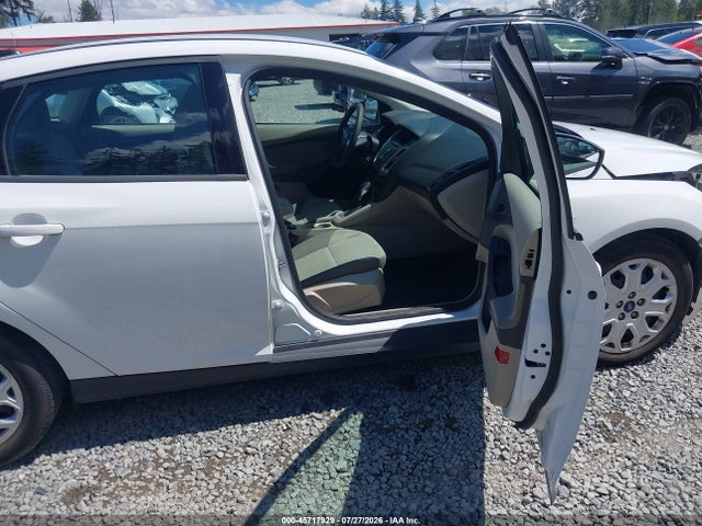 45717929 :رقم المزاد ، 1FAHP3F22CL424409 vin ، 2012 Ford Focus Se مزاد بيع