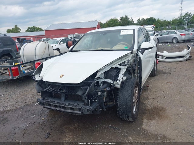 45718004 :رقم المزاد ، WP1AA2A28CLA09317 vin ، 2012 Porsche Cayenne مزاد بيع