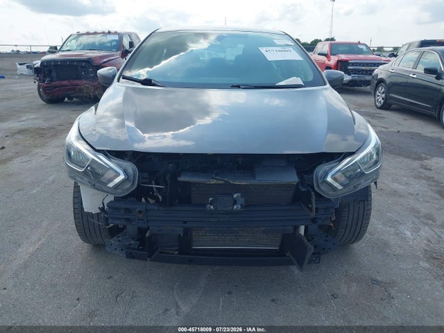 2021 Nissan Versa Sv Xtronic Cvt მანქანა იყიდება აუქციონზე, vin: 3N1CN8EV8ML826270, აუქციონის ნომერი: 45718009