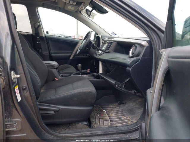 2018 Toyota Rav4 Xle მანქანა იყიდება აუქციონზე, vin: 2T3WFREV6JW517477, აუქციონის ნომერი: 45718011