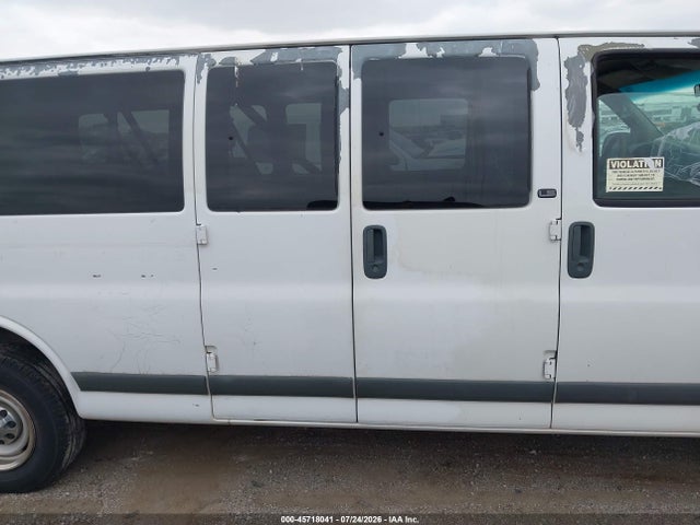 Продаж на аукціоні авто 2001 Chevrolet Express, vin: 1GAHG39R011208952, номер лоту: 45718041