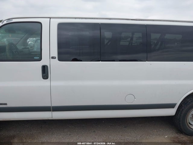 Продаж на аукціоні авто 2001 Chevrolet Express, vin: 1GAHG39R011208952, номер лоту: 45718041