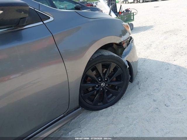 Продажа на аукционе авто 2018 Nissan Sentra Sr Turbo, vin: 3N1CB7AP1JY234895, номер лота: 45718098
