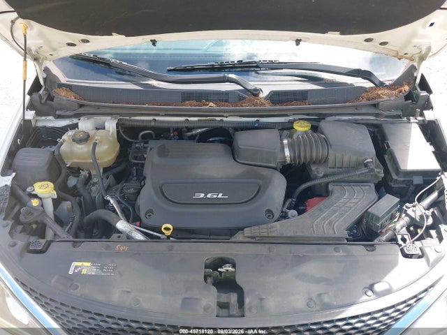 45718120 :رقم المزاد ، 2C4RC1EG7HR539081 vin ، 2017 Chrysler Pacifica Touring-l Plus مزاد بيع