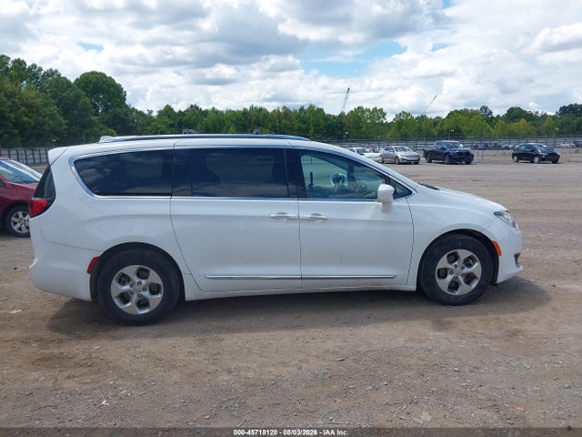 45718120 :رقم المزاد ، 2C4RC1EG7HR539081 vin ، 2017 Chrysler Pacifica Touring-l Plus مزاد بيع