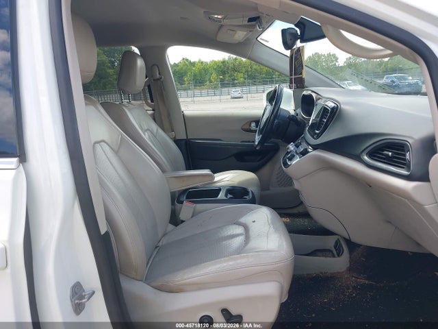 45718120 :رقم المزاد ، 2C4RC1EG7HR539081 vin ، 2017 Chrysler Pacifica Touring-l Plus مزاد بيع