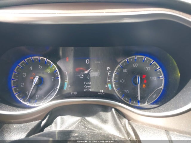 45718120 :رقم المزاد ، 2C4RC1EG7HR539081 vin ، 2017 Chrysler Pacifica Touring-l Plus مزاد بيع