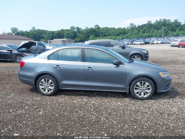 2015 Volkswagen Jetta 1.8t Se მანქანა იყიდება აუქციონზე, vin: 3VWD17AJ0FM310294, აუქციონის ნომერი: 45718245