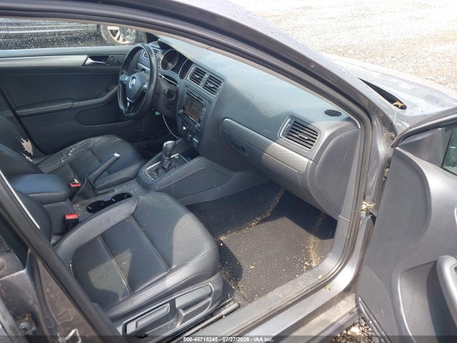 2015 Volkswagen Jetta 1.8t Se მანქანა იყიდება აუქციონზე, vin: 3VWD17AJ0FM310294, აუქციონის ნომერი: 45718245