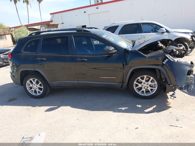 1C4PJLASXGW275296 Jeep Cherokee Sport