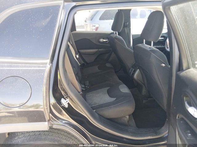1C4PJLASXGW275296 Jeep Cherokee Sport